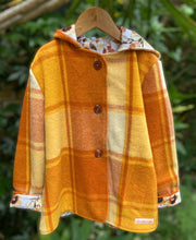 Load image into Gallery viewer, Wool Coat size 6