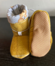 Load image into Gallery viewer, Kids Upcycled Wool Tie Back Boots size 8