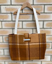 Load image into Gallery viewer, Wool Tote Bag