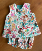 Load image into Gallery viewer, Wrap Tunic & Pantaloon Shorts size 1 Reversible