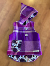 Load image into Gallery viewer, Wool Vest size 2