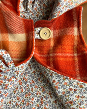 Load image into Gallery viewer, Wool Vest size 4