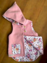 Load image into Gallery viewer, Wool Vest size 4
