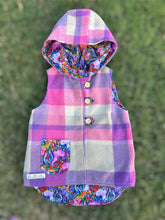 Load image into Gallery viewer, Upcycled Wool Vest size 4
