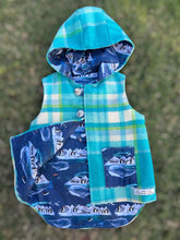 Load image into Gallery viewer, Wool Vest size 3
