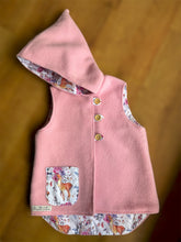 Load image into Gallery viewer, Wool Vest size 4
