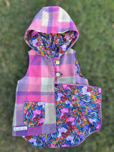 Load image into Gallery viewer, Upcycled Wool Vest size 4
