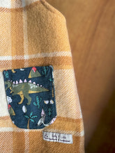 Load image into Gallery viewer, Upcycled Wool Vest size 5
