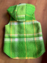Load image into Gallery viewer, Wool Vest Size 4
