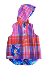 Load image into Gallery viewer, Wool Vest size 3
